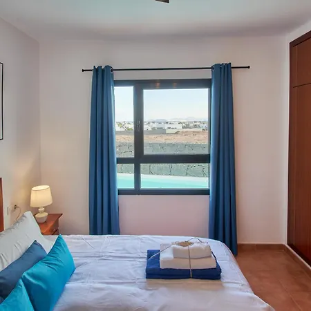 Maria De Timanfaya - Sea And Mountains Views, Pool, Wifi, 15 Minutes Walk To Marina Rubicon Ferienhaus