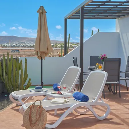 Hébergement de vacances Maria De Timanfaya - Sea And Mountains Views, Pool, Wifi, 15 Minutes Walk To Marina Rubicon Playa Blanca (Lanzarote)