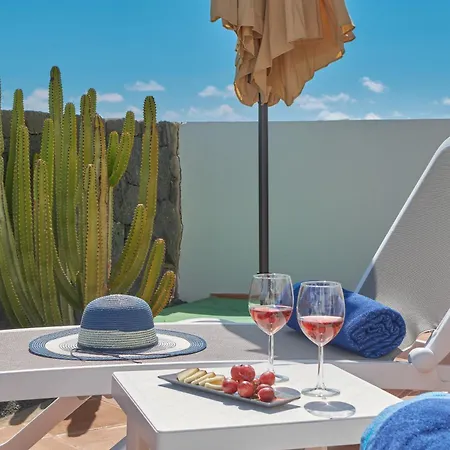 Hébergement de vacances Maria De Timanfaya - Sea And Mountains Views, Pool, Wifi, 15 Minutes Walk To Marina Rubicon Playa Blanca (Lanzarote)